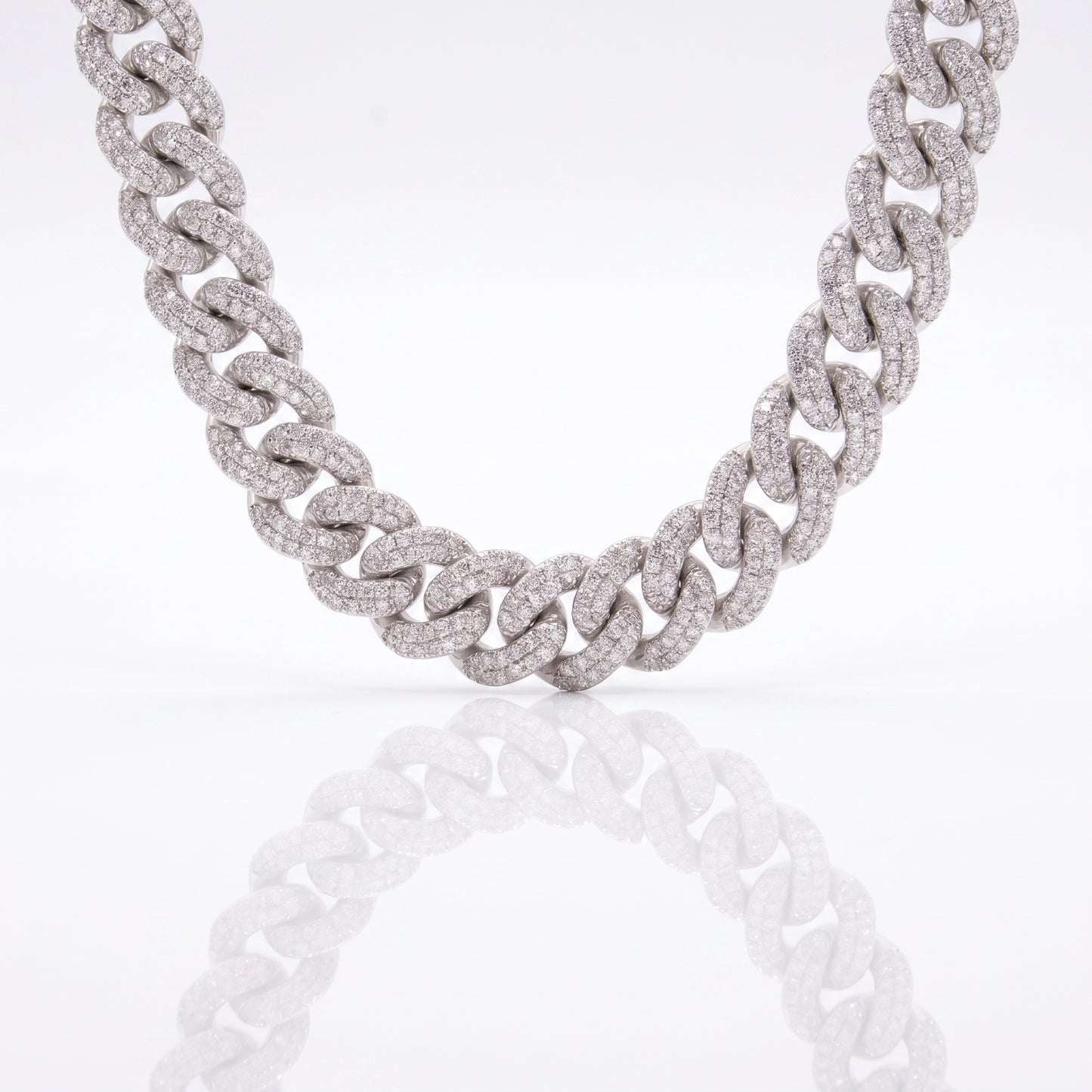 White Gold Diamond Pavé Cuban Link Chain