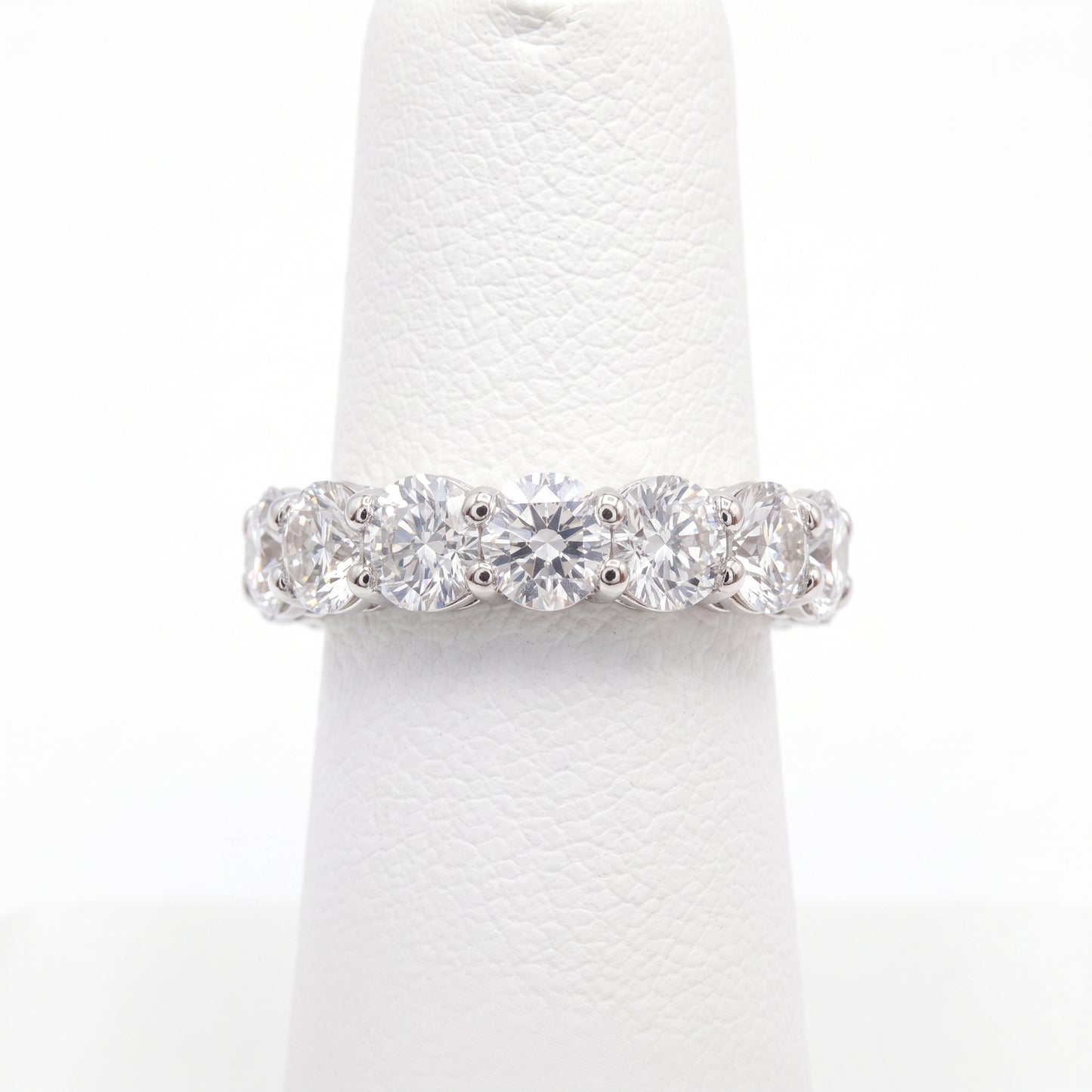 Shared-Prong Round Diamond Eternity Band