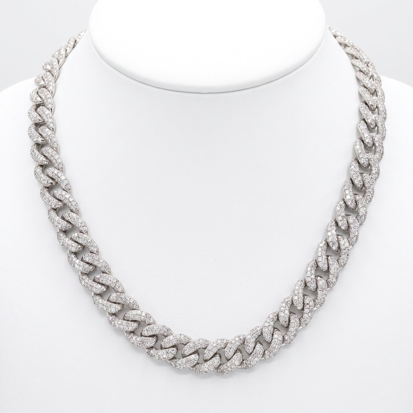 White Gold Diamond Pavé Cuban Link Chain