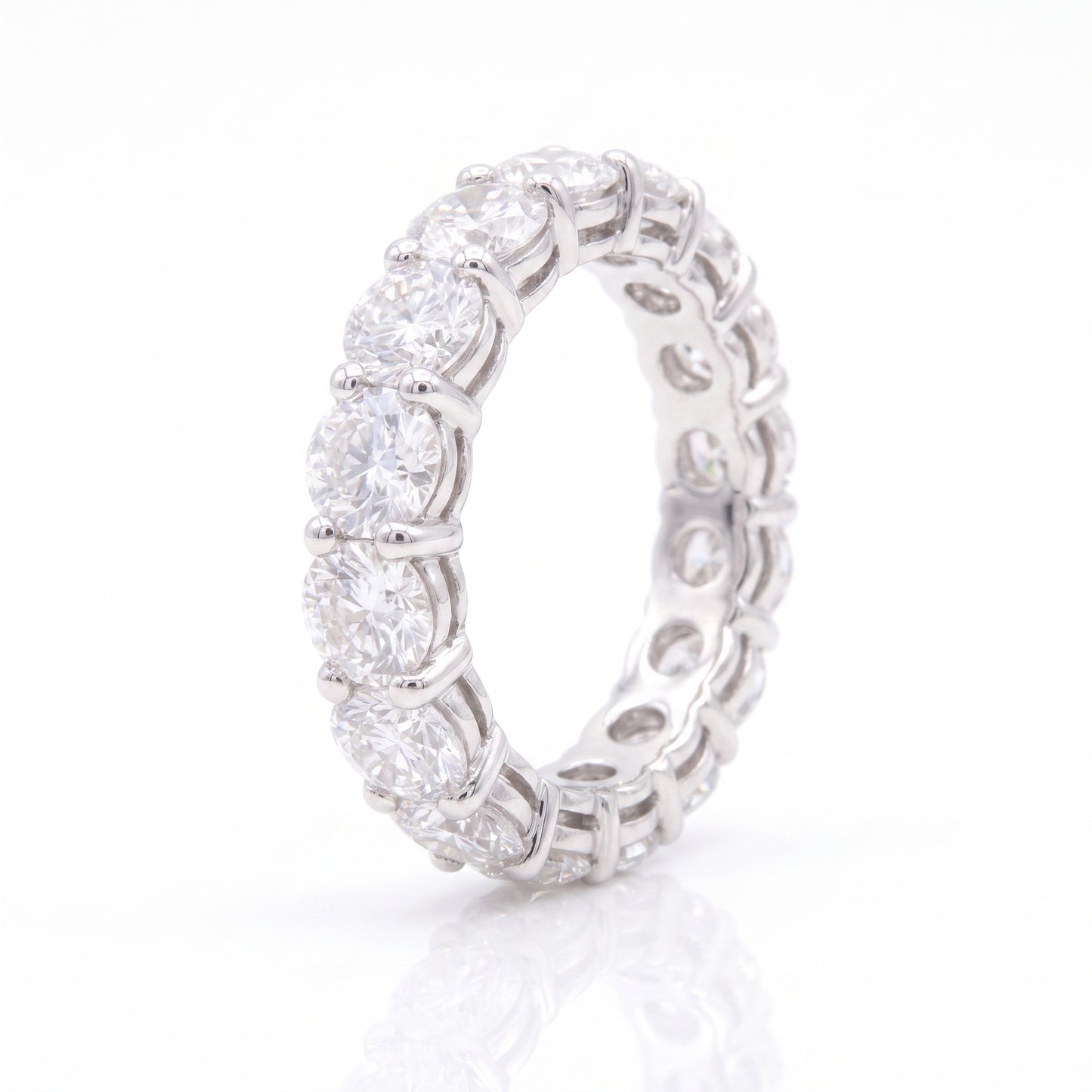 Shared-Prong Round Diamond Eternity Band