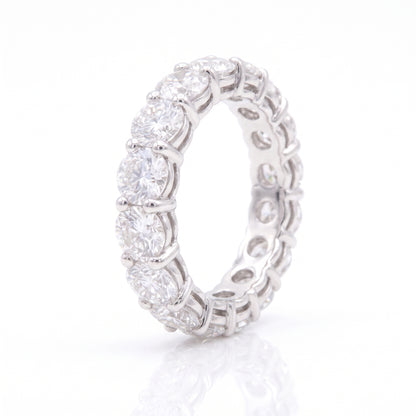 Shared-Prong Round Diamond Eternity Band